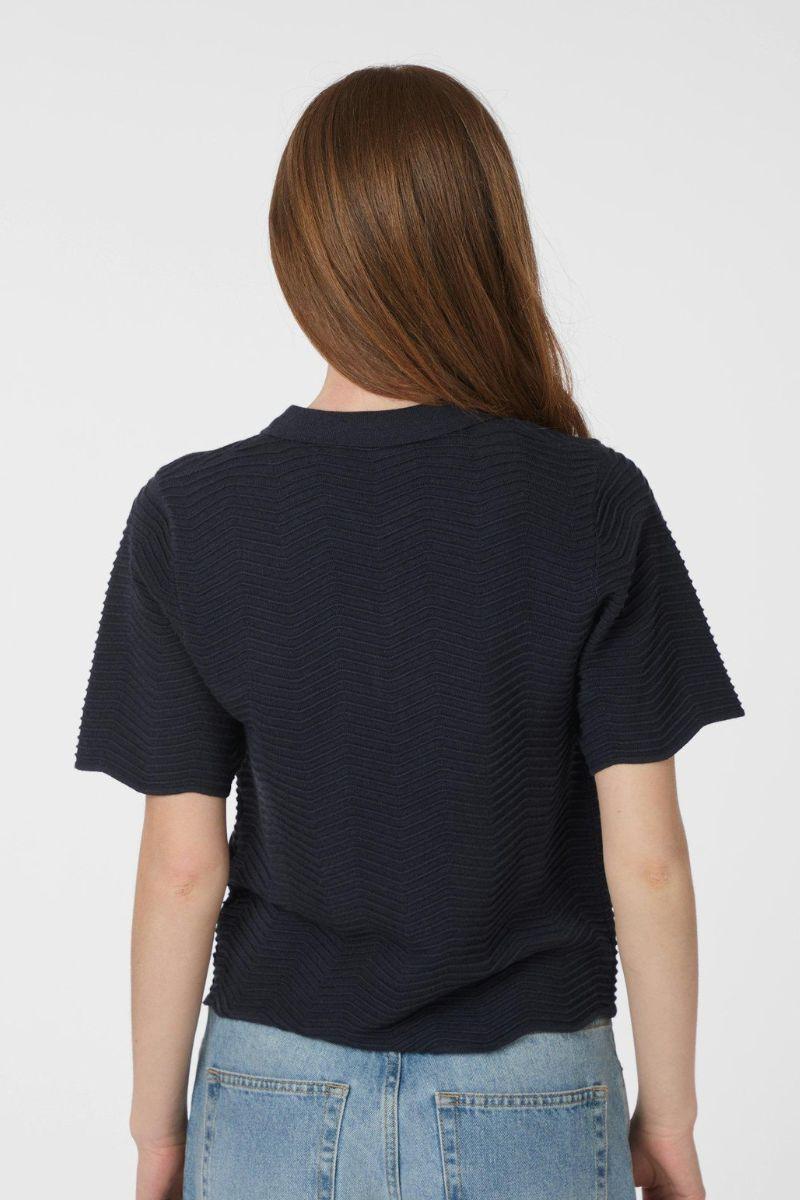 Soko Wave Knit Tee | Midnight Blue | Strik fra Neo Noir