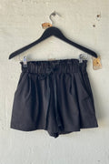 Ljusa Lolly Shorts | Svarta