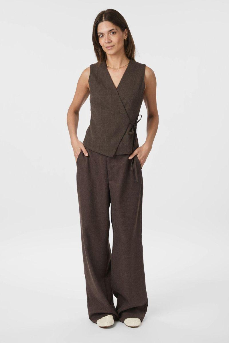 Samara Melange Waistcoat | Brown Melange | Vest fra Neo Noir