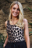 Alma Turn Top | Big Lux Leo Fossil | Bluse fra Liberté