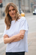 Aina O-Ss T-shirt | Vit
