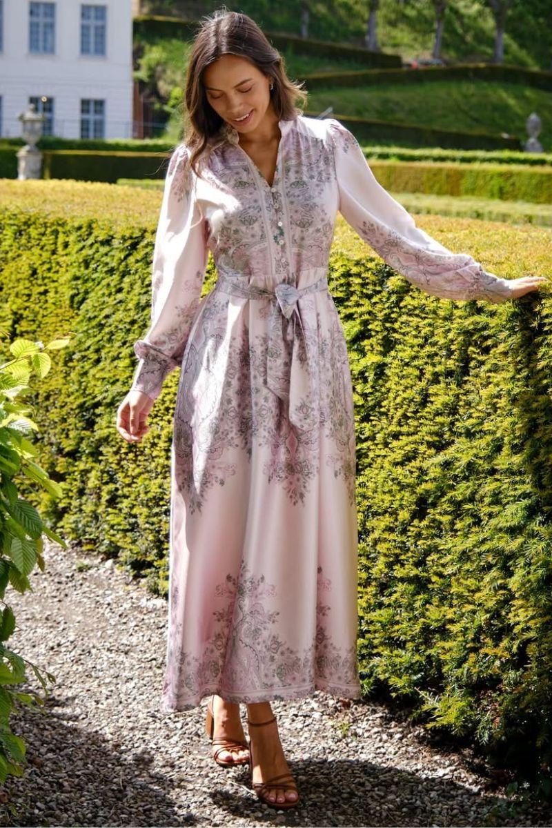 Nova Paisley Border Dress | Rose | Kjole fra Neo Noir