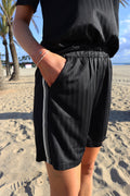 Felia Shorts | Svart Simili