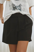Vola Crop Pleat Shorts 31224 | Svart
