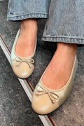 Som en rörlig ballerina | Guldnaken